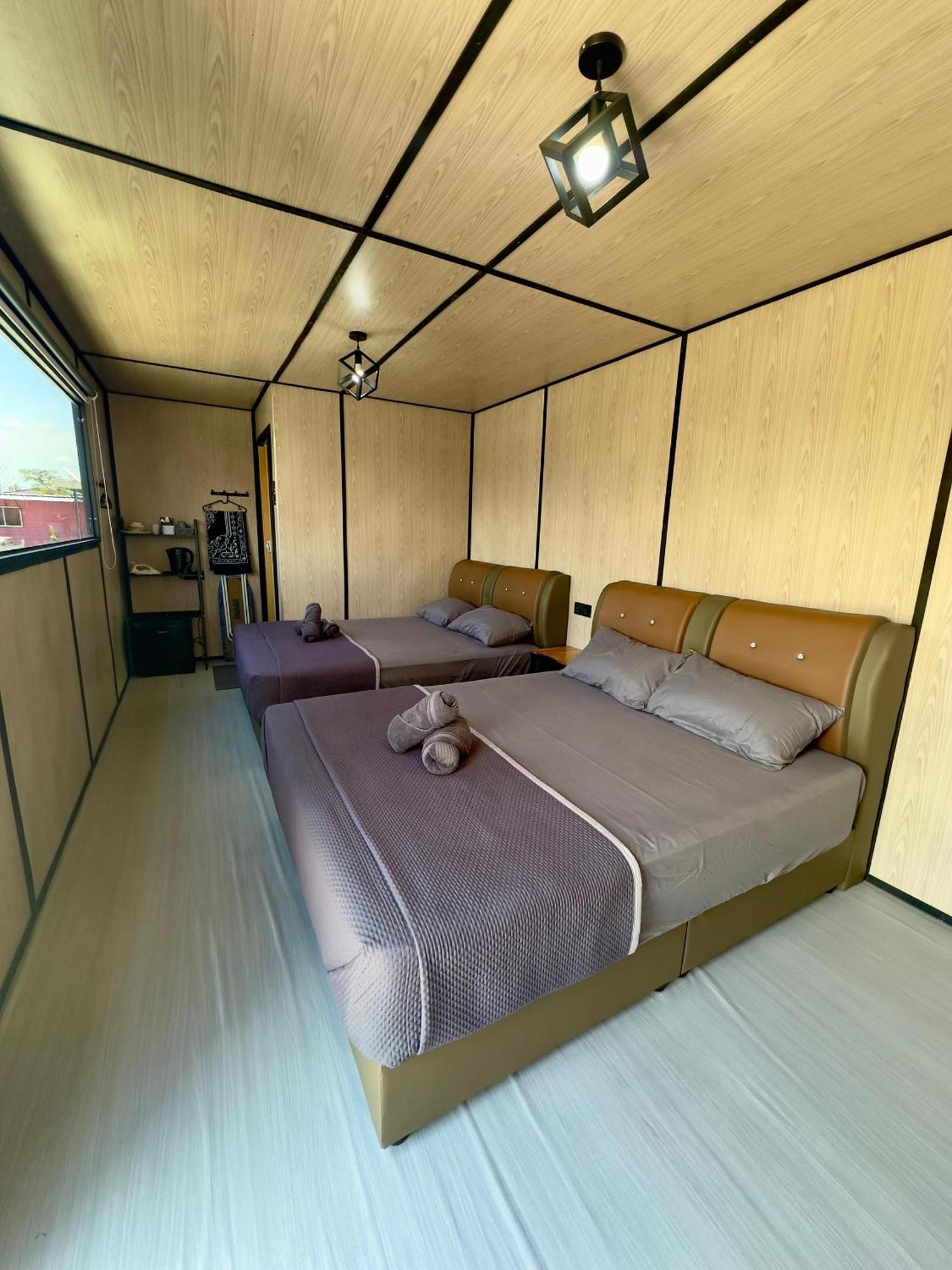 Padang Besar Gray Cabin Exterior foto